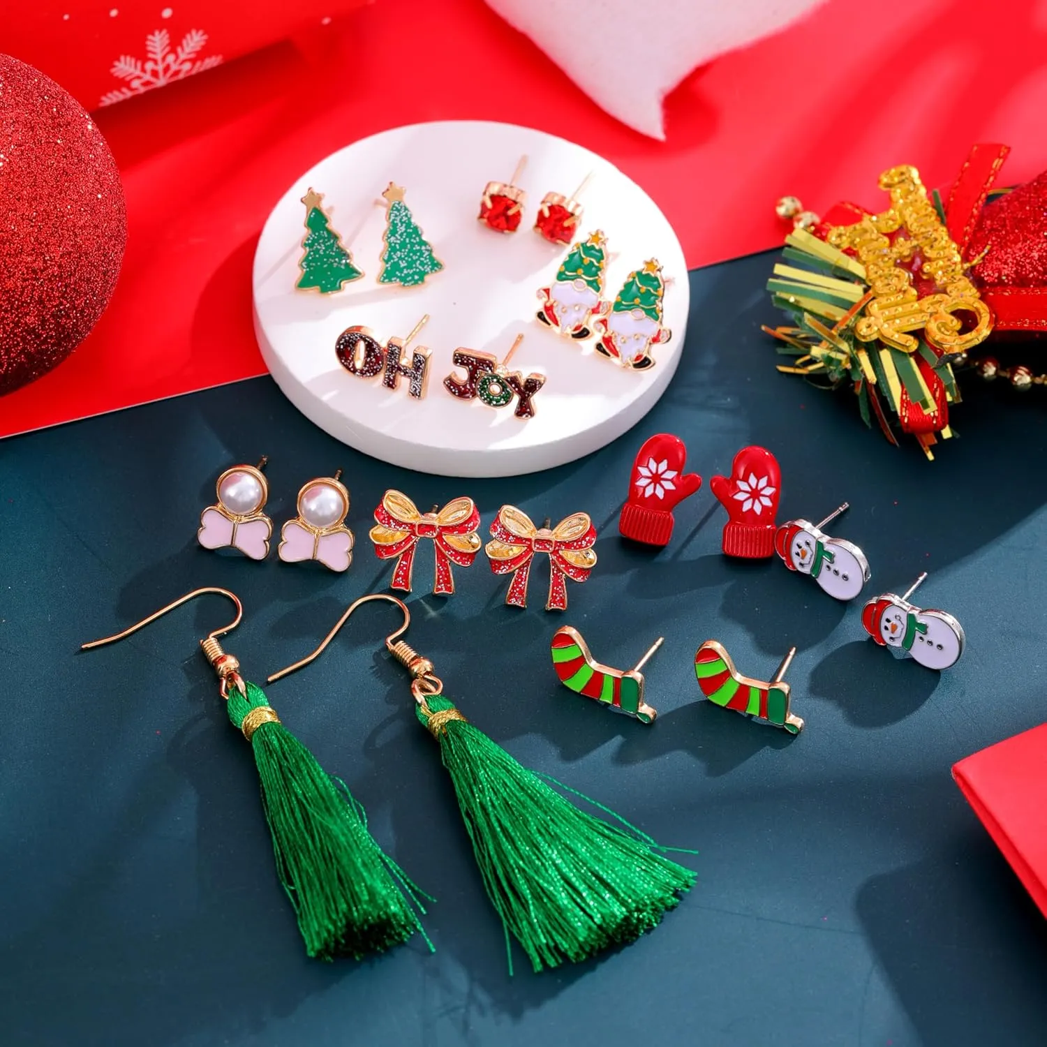 20/24 Pairs Christmas Earrings Set for Women Teen Girls Bow Snowflake Christmas Tree Candy Ribbon Penguin Gnome Snowman Stud Earrings Christmas Holiday Jewelry Hypoallergenic Xmas Earrings Bulk