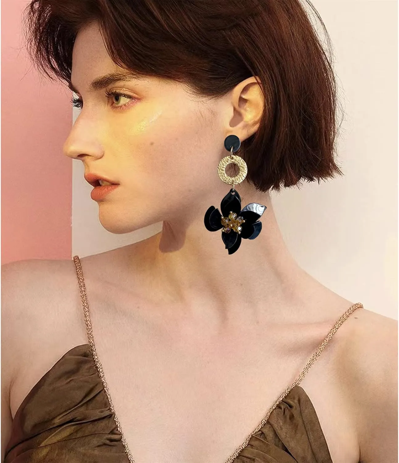 Elegant Bohemian Acrylic Flower Dangle Drop Earrings - Chic Dainty Resin Flower Petal Statement Stud Earrings with Gold Beads for Sister, Mom, Lover and Friends