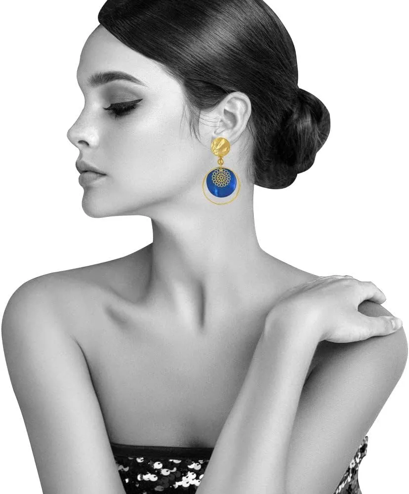 Gilt Metal Clip Earrings Circle and Resin Pastille