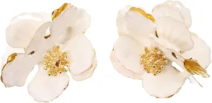 SAFIGLE 1 Pair Flower Earrings for Women Minimalist Aesthetic Ear Jewelry Lightweight Design Elegant Floral Style for Everyday Wear and Special Occasions